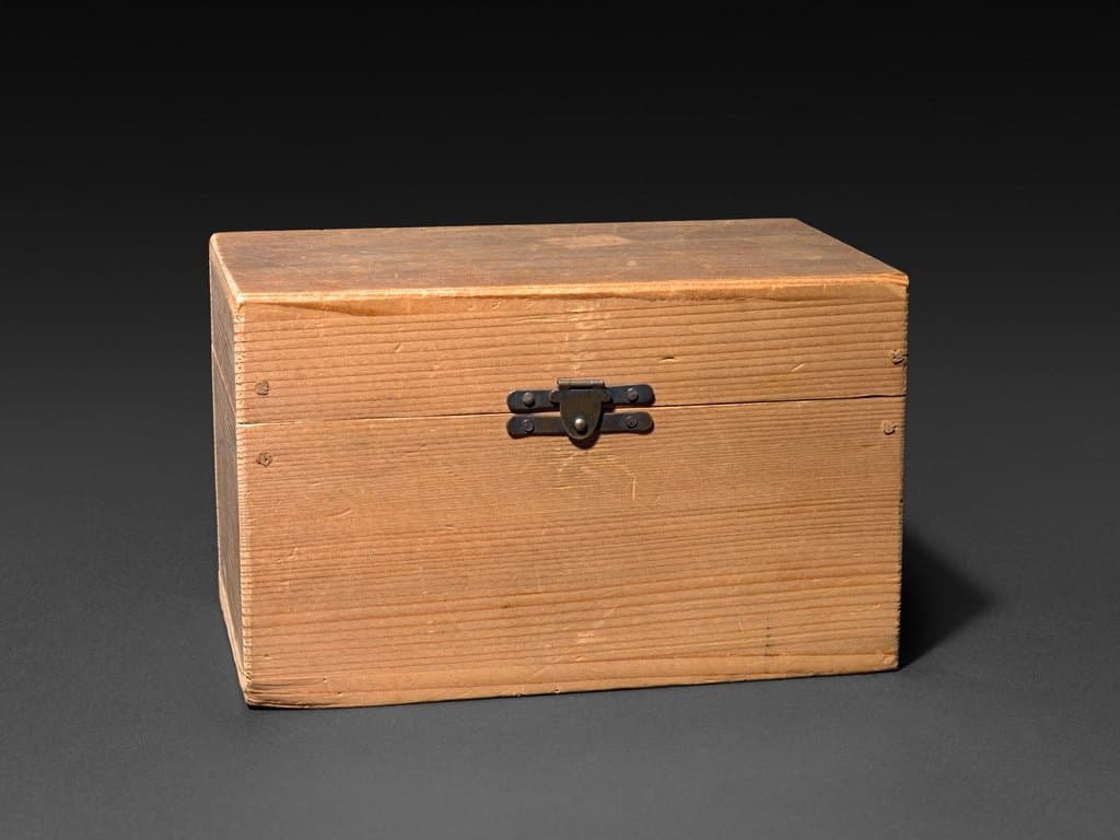 Lidded Storage Box