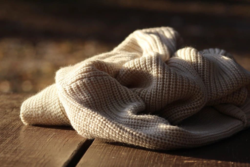 Soft Grid Throw